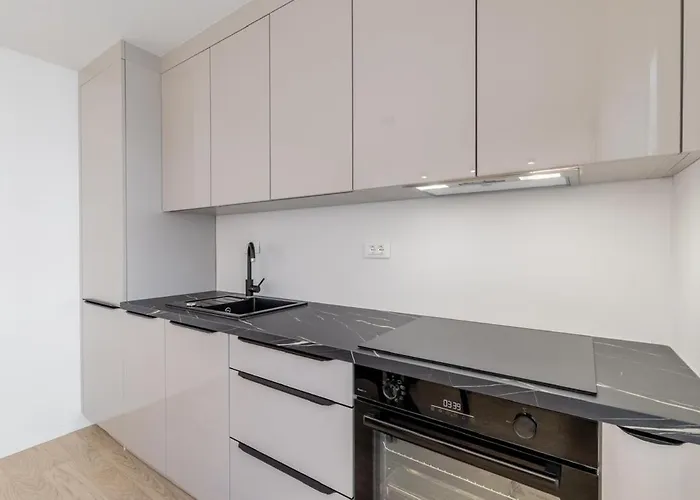 With Wifi - 23697 Apartment Split