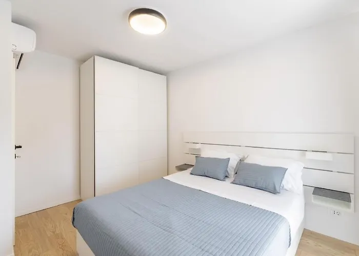 With Wifi - 23697 Apartment Split